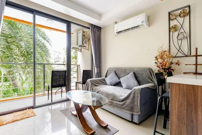 수영장 전망 아파트 — Naiharn Pearl Condo Hotel by VillaCarte